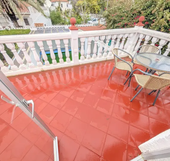 Продажа дома на две семьи в El Rosario