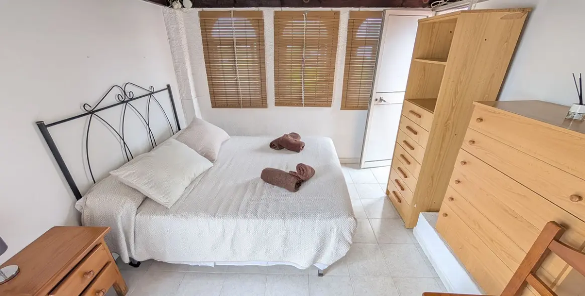 Продажа дома на две семьи в El Rosario 18