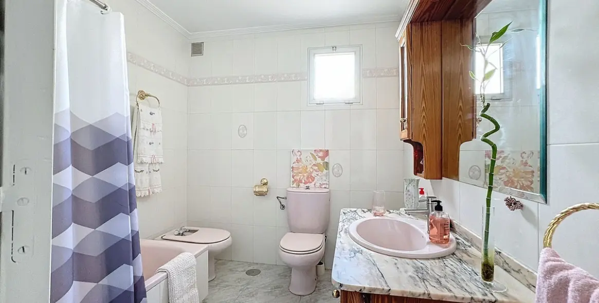 Sale of semi-detached house in Estepona 18