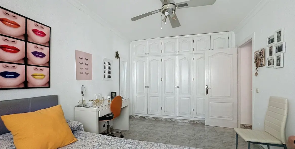 Продажа дома на две семьи в Estepona 28