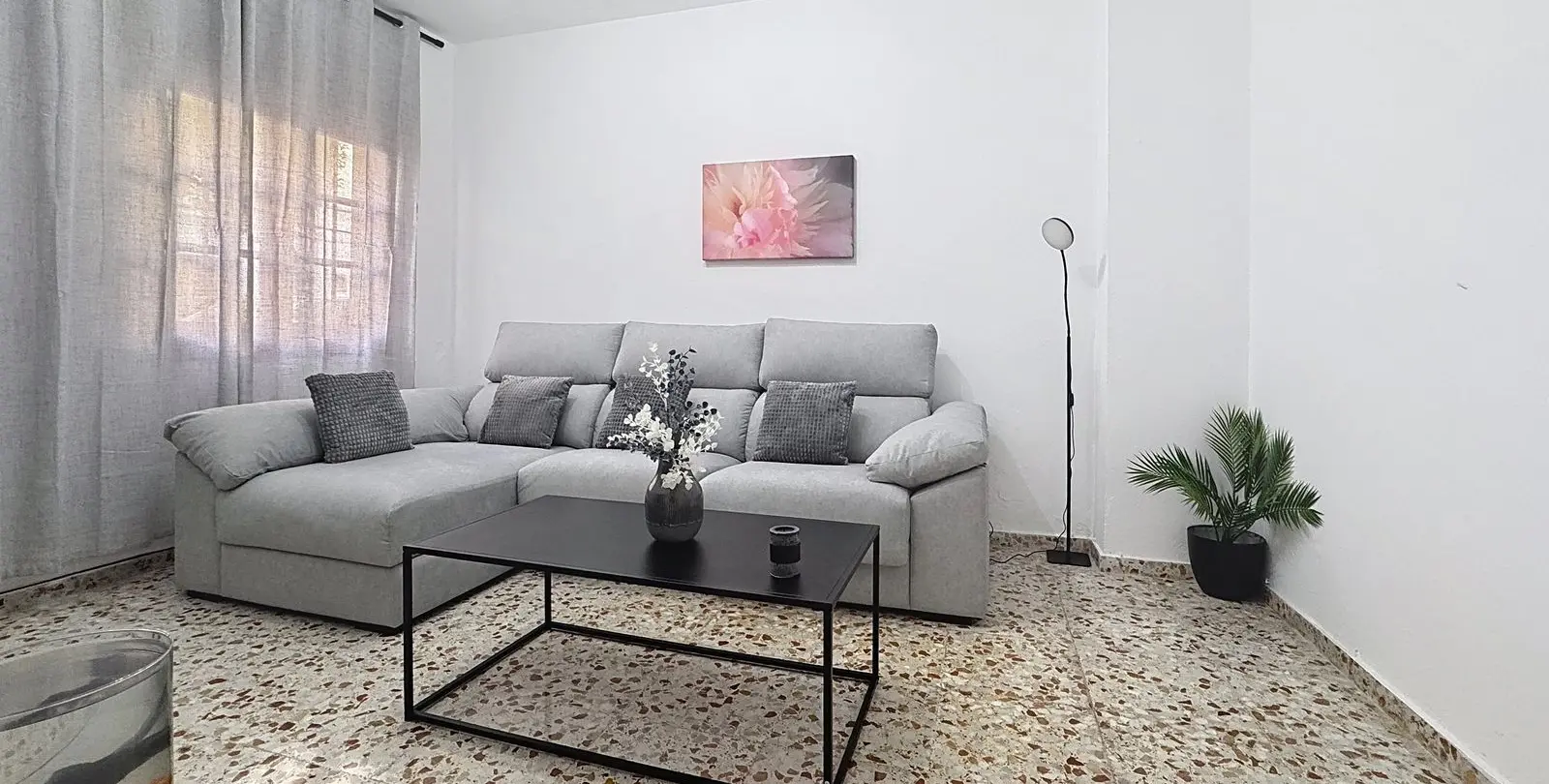 Продажа дома на две семьи в Estepona 5