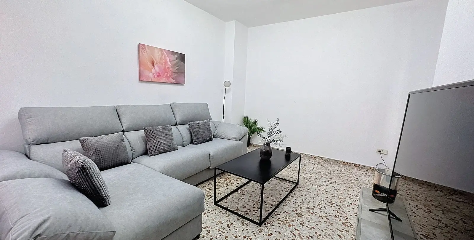 Продажа дома на две семьи в Estepona 7