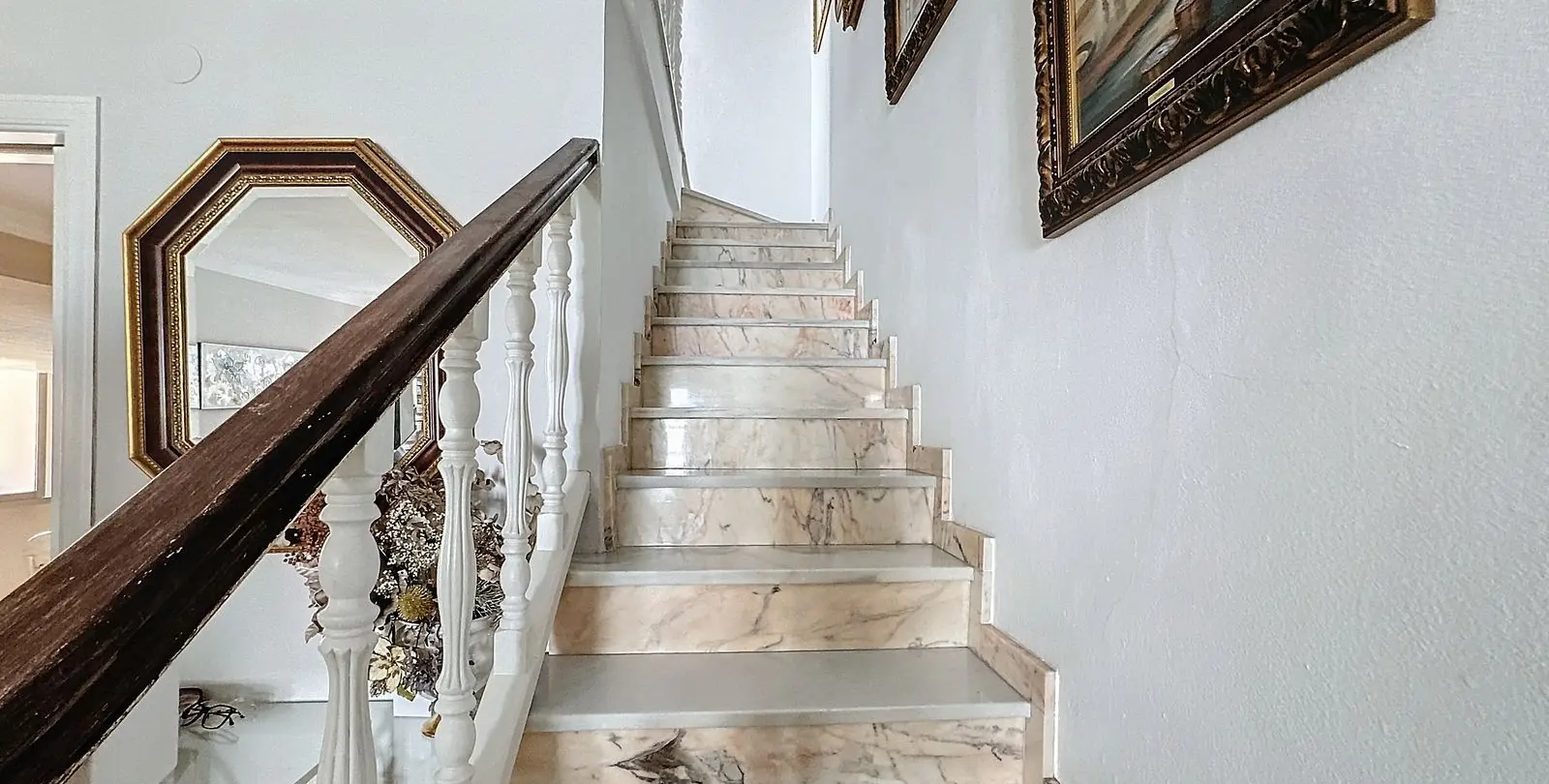 Продажа дома на две семьи в Estepona 15