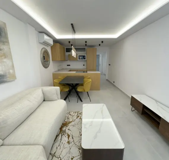 Middle floor apartment R4877320