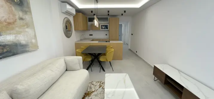 Middle floor apartment R4877320 2