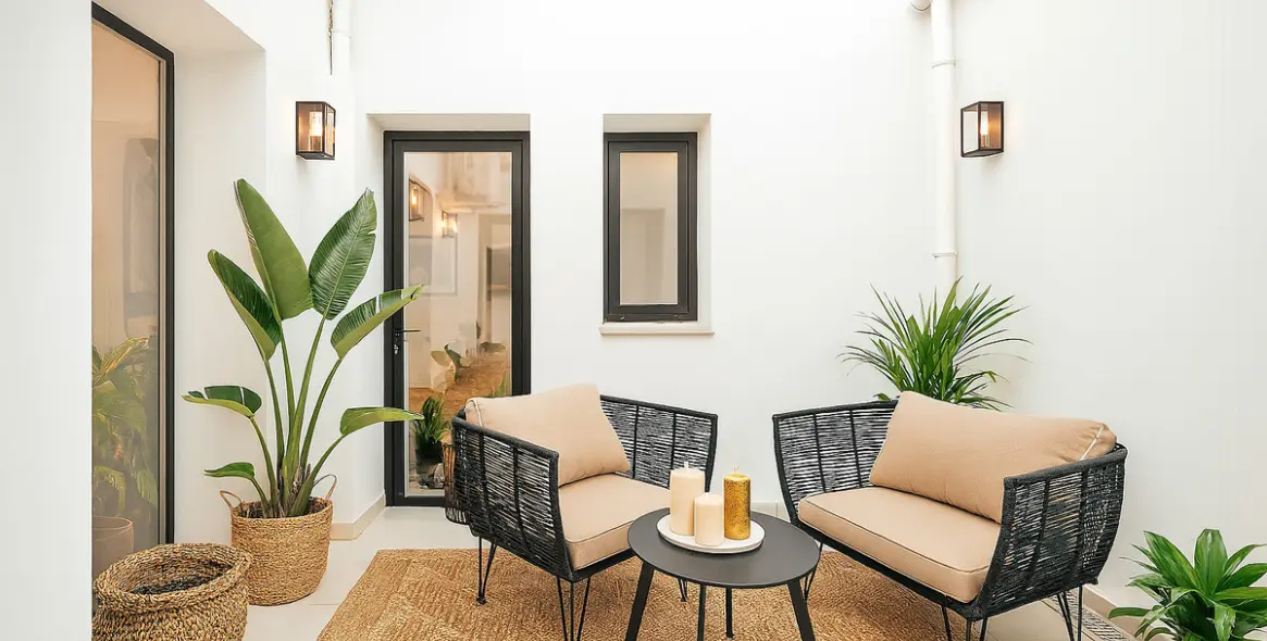 Sale of ground floor apartment in Estepona 2