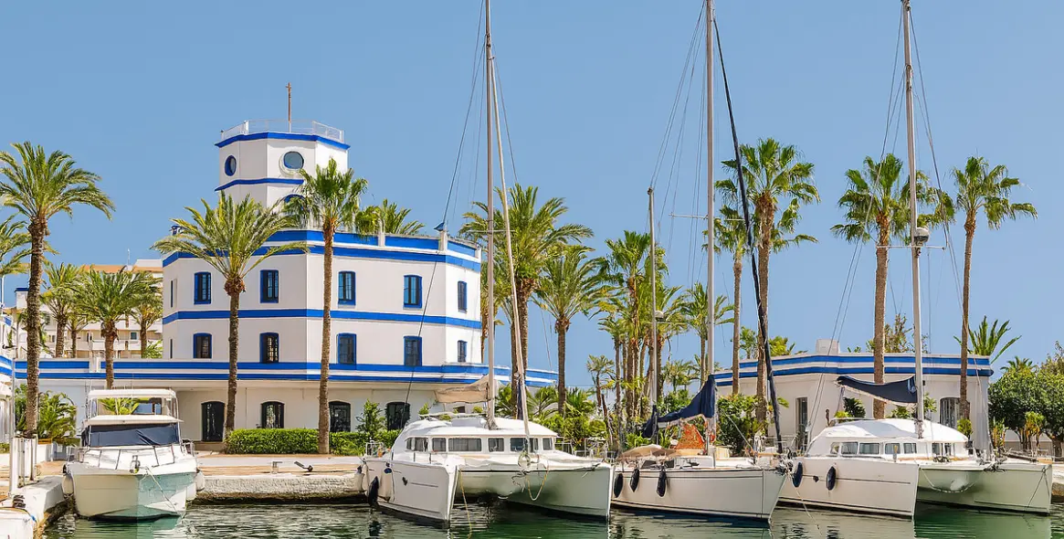 Продажа апартаментов на первом этаже в Estepona 27