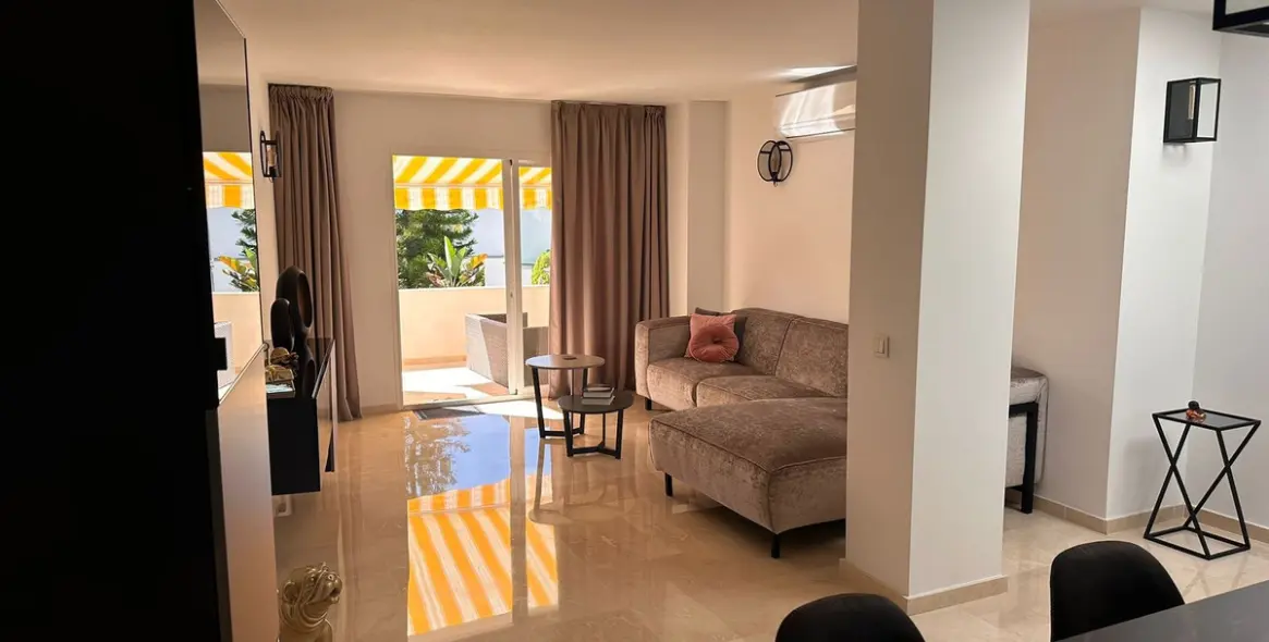 Sale of penthouse in Estepona (district New Golden Mile) 9