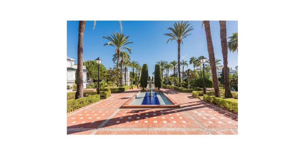 Продажа пентхауса в New Golden Mile 31