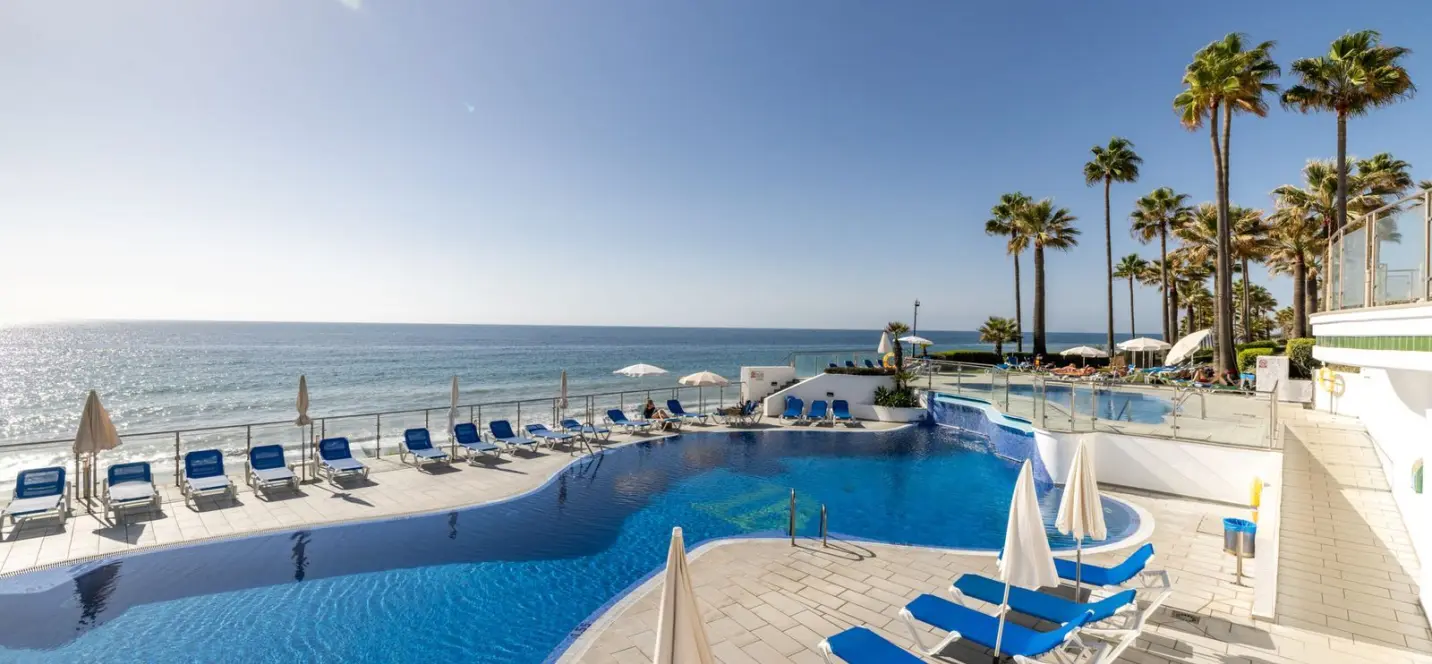 Sale of penthouse in New Golden Mile 2