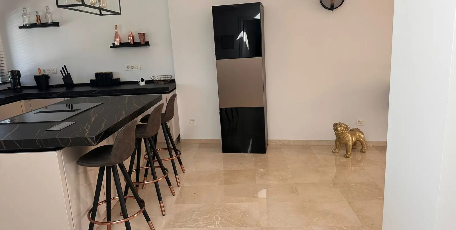 Продажа пентхауса в New Golden Mile 5
