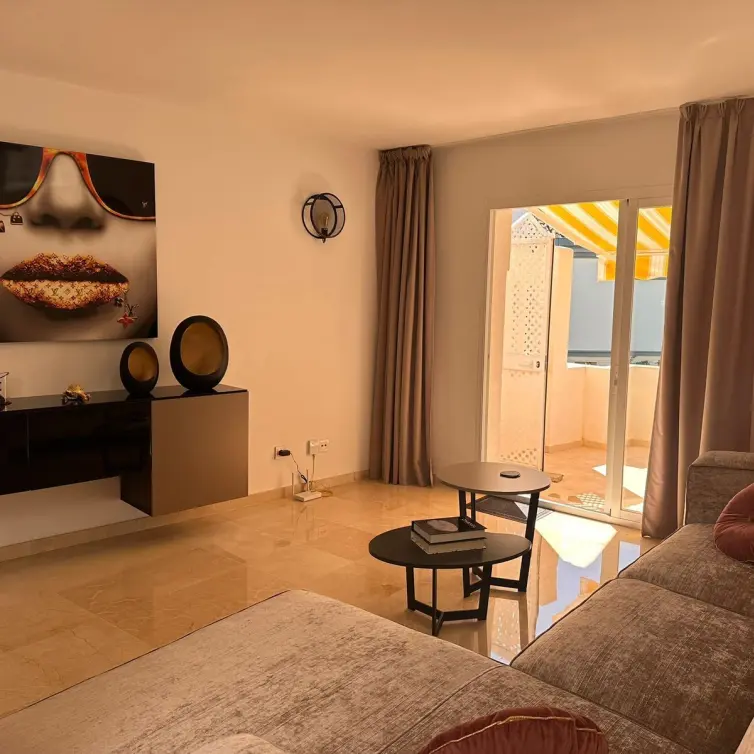 Sale of penthouse in New Golden Mile