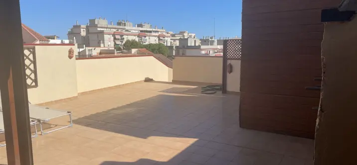 Sale of penthouse duplex in Estepona 1
