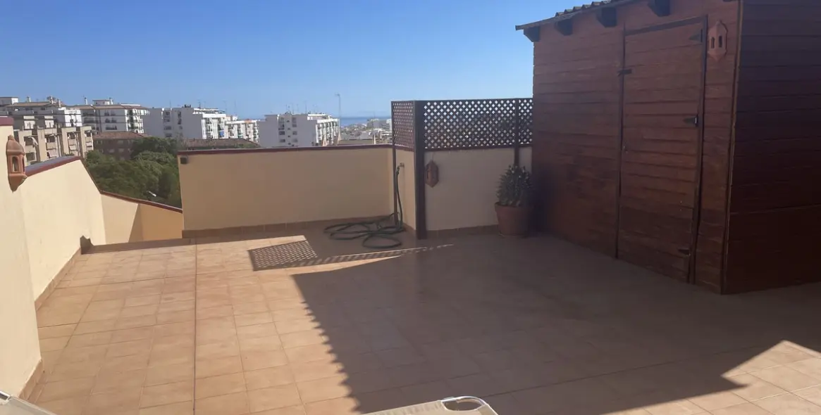 Продажа двухуровневого пентхауса в Estepona 3