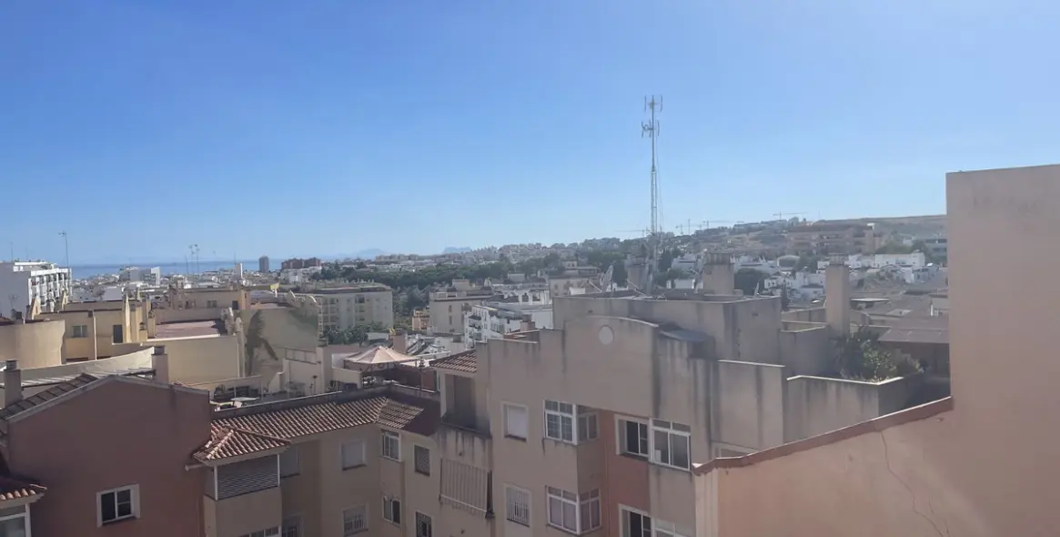 Sale of penthouse duplex in Estepona 27