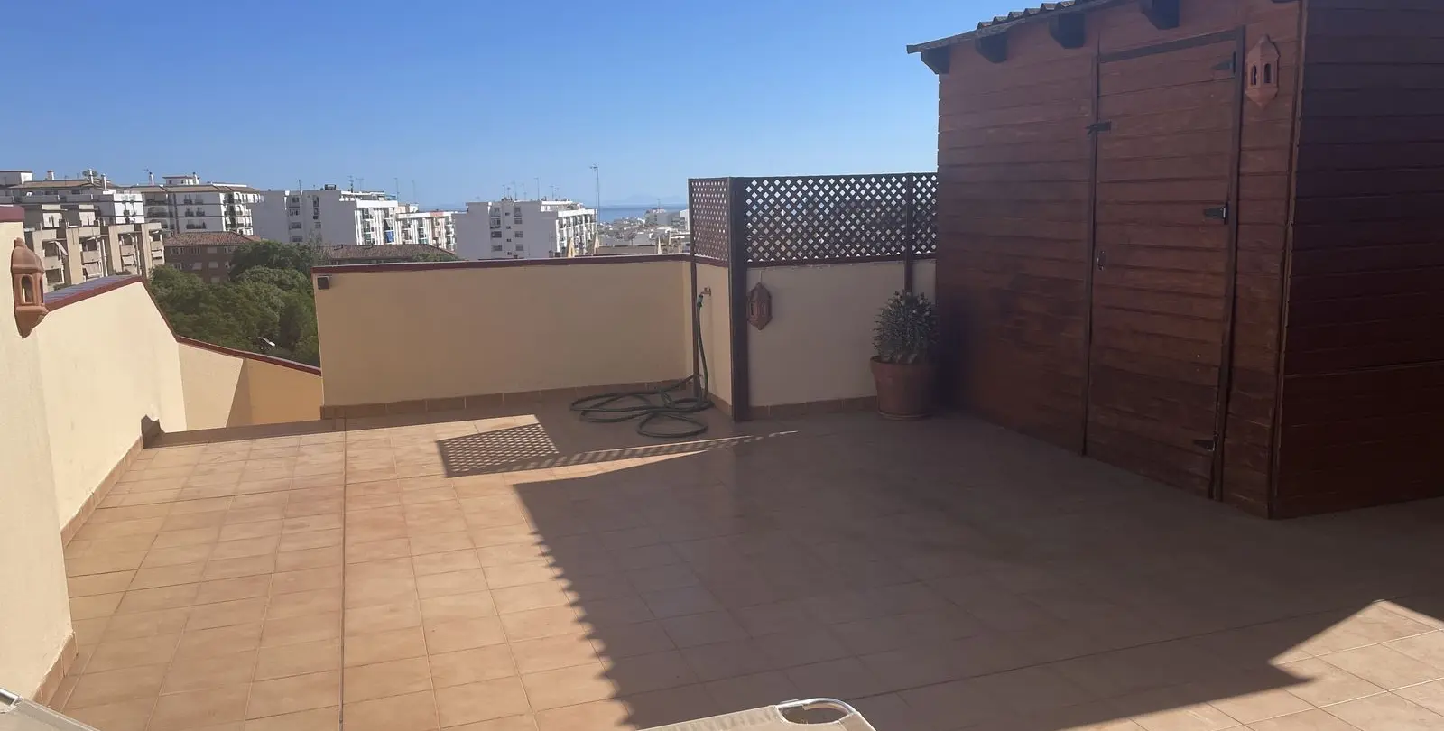 Sale of penthouse duplex in Estepona 3