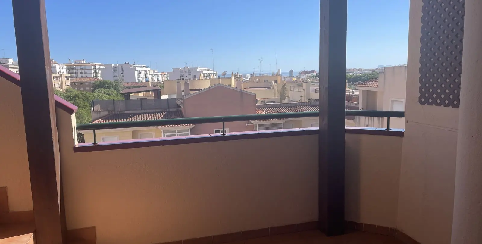 Sale of penthouse duplex in Estepona 19