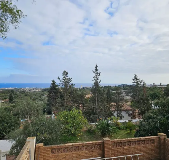 Sale of detached villa in Churriana