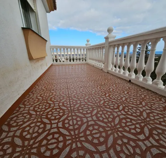 Sale of detached villa in Churriana