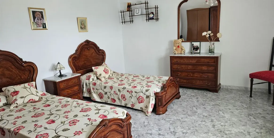 Sale of detached villa in Churriana 19