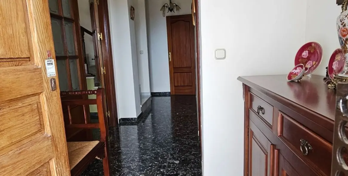 Продажа  отдельно стоящей виллы в Churriana 22