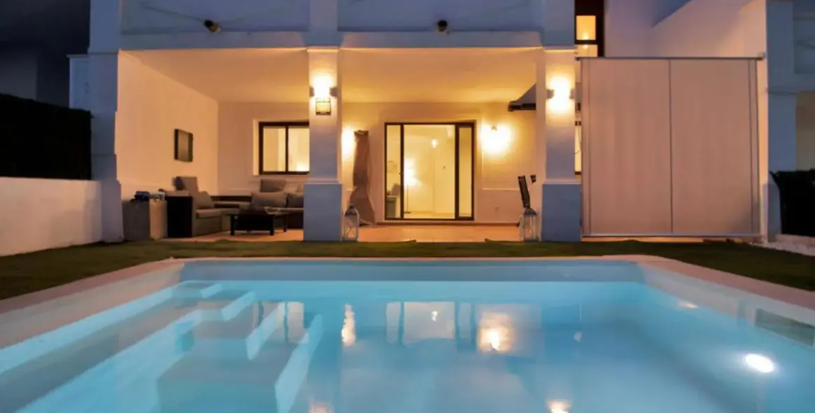 Sale of semi-detached house in Doña Julia 2