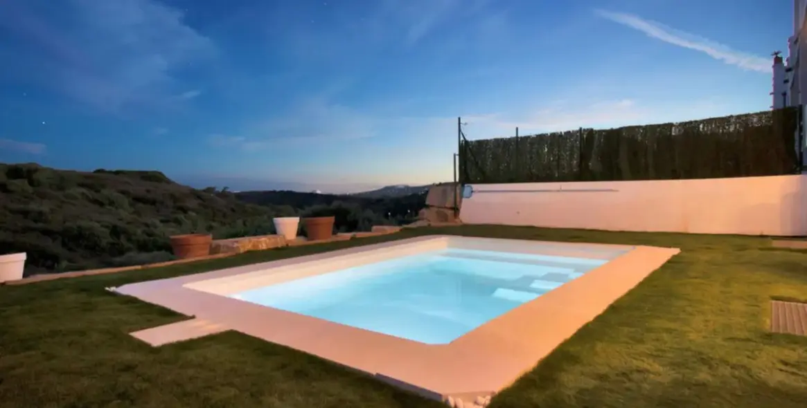 Sale of semi-detached house in Doña Julia 3