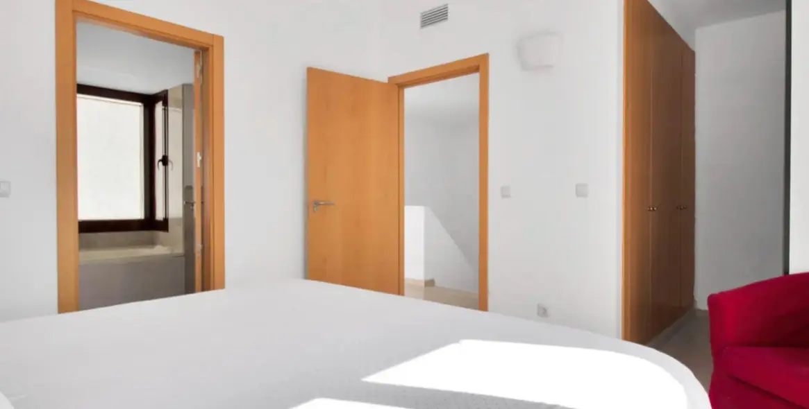 Продажа таунхауса в Doña Julia 25