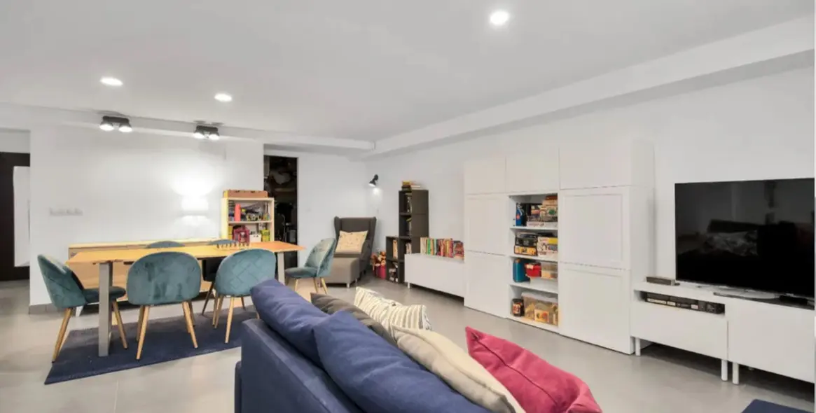 Продажа таунхауса в Doña Julia 33