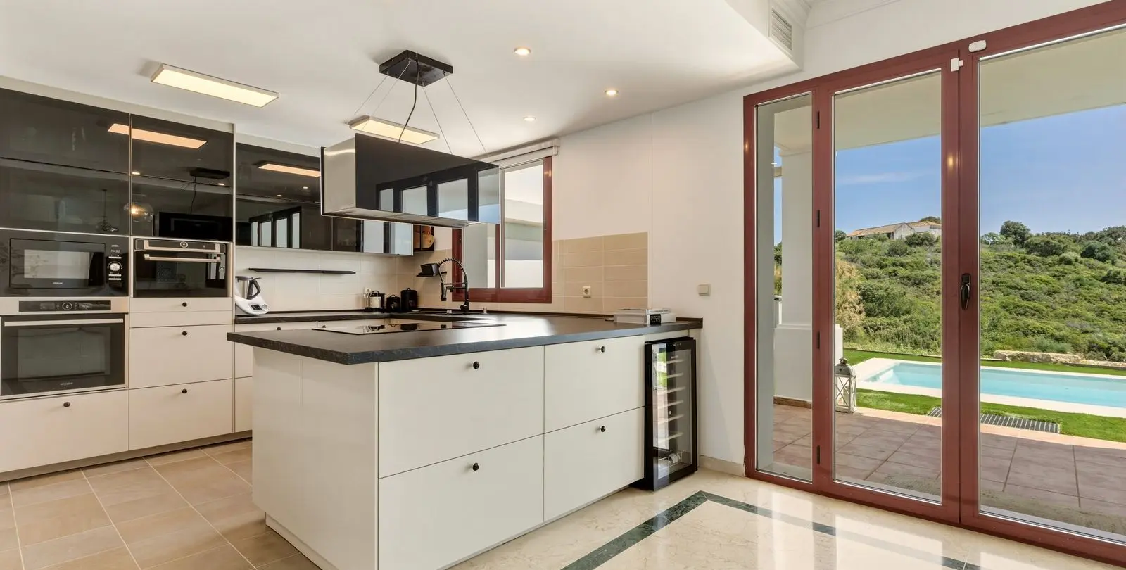 Sale of townhouse in Doña Julia 3