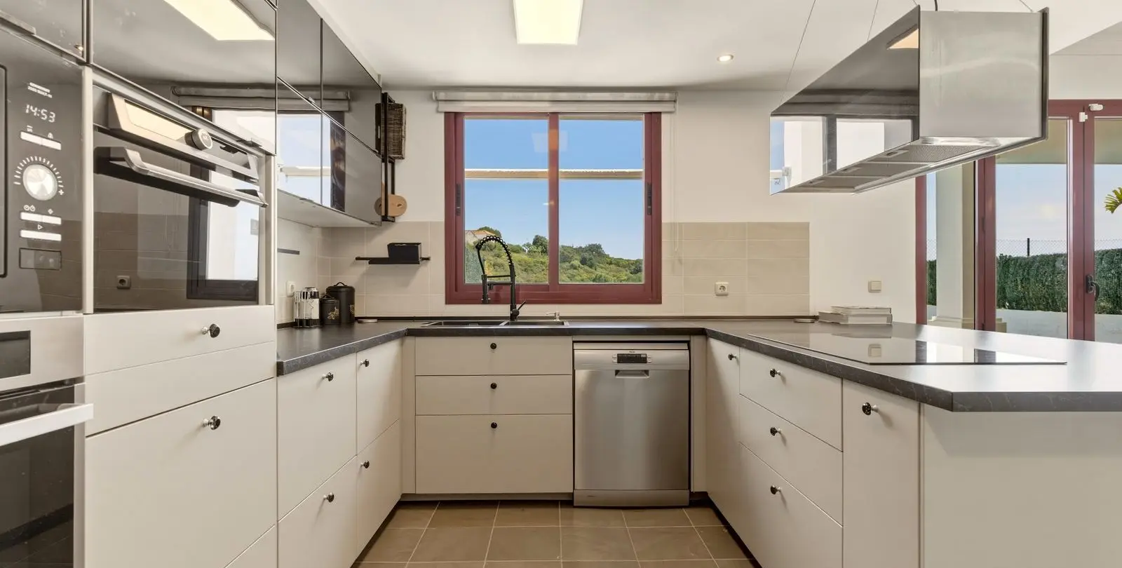 Sale of townhouse in Doña Julia 4