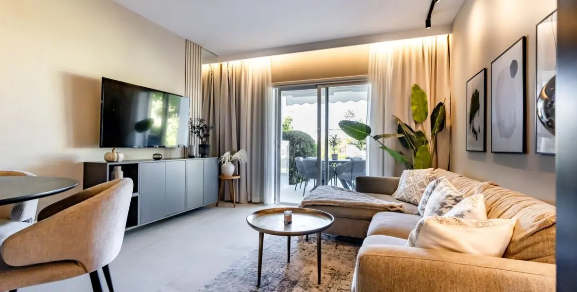 Sale of ground floor apartment in Nueva Andalucía 4