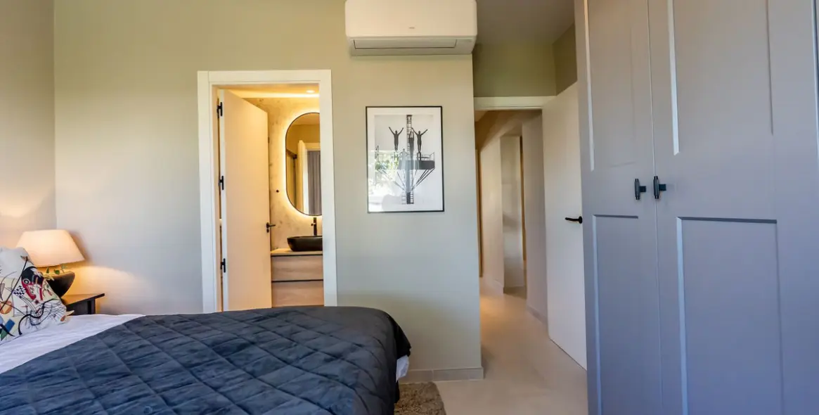 Sale of ground floor apartment in Nueva Andalucía 12