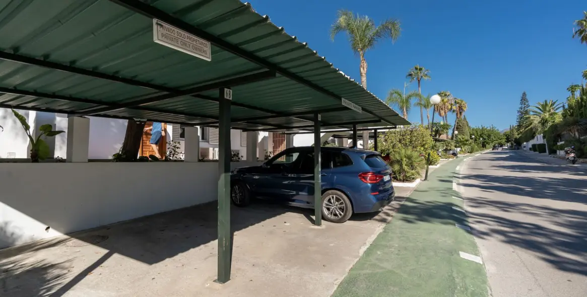 Sale of ground floor apartment in Nueva Andalucía 20