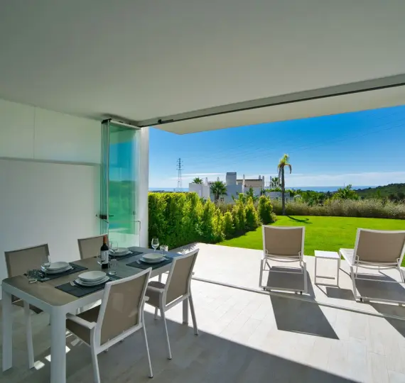 Sale of ground floor apartment in Estepona