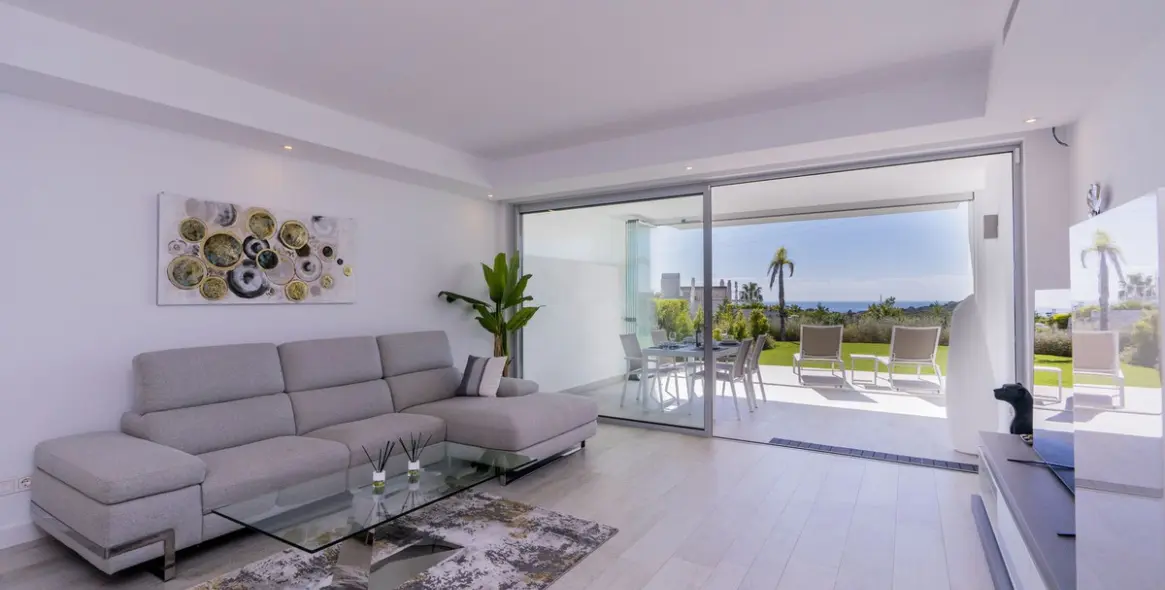 Sale of ground floor apartment in Estepona 4