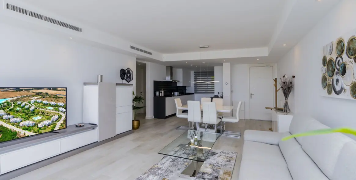 Sale of ground floor apartment in Estepona 12