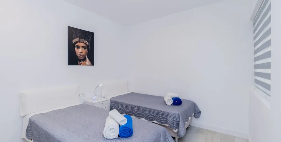 Sale of ground floor apartment in Estepona 13