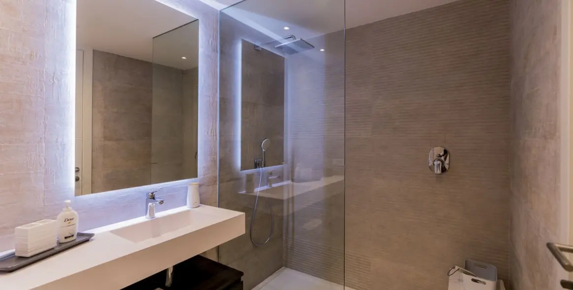 Sale of ground floor apartment in Estepona 16