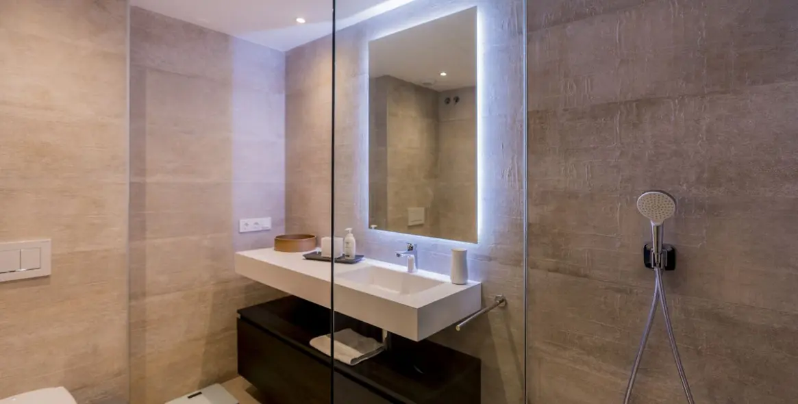 Sale of ground floor apartment in Estepona 17