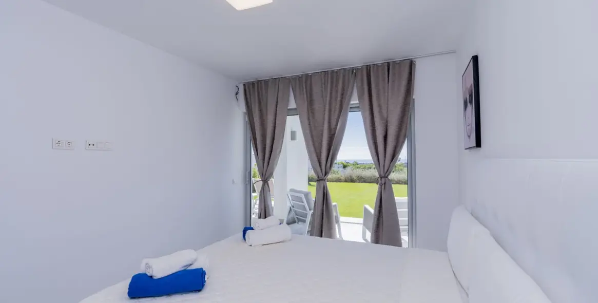 Sale of ground floor apartment in Estepona 19