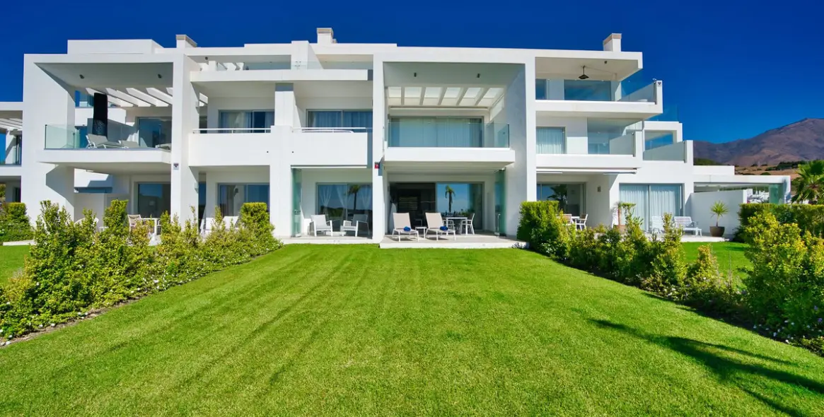 Sale of ground floor apartment in Estepona 27