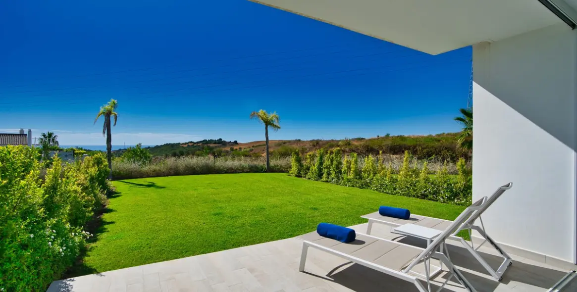 Sale of ground floor apartment in Estepona 29