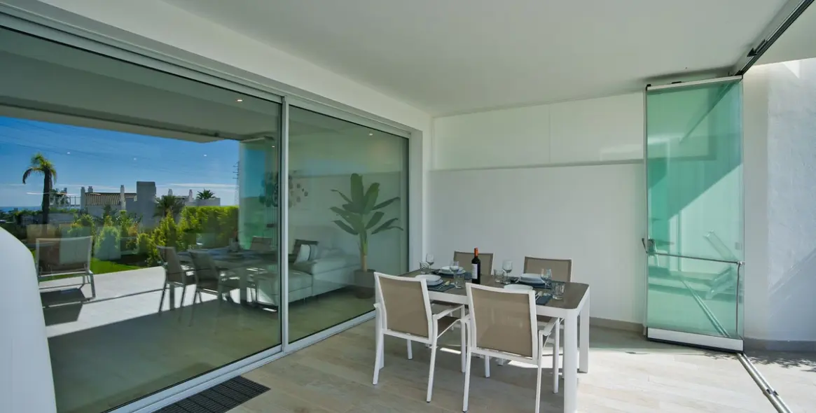 Sale of ground floor apartment in Estepona 30