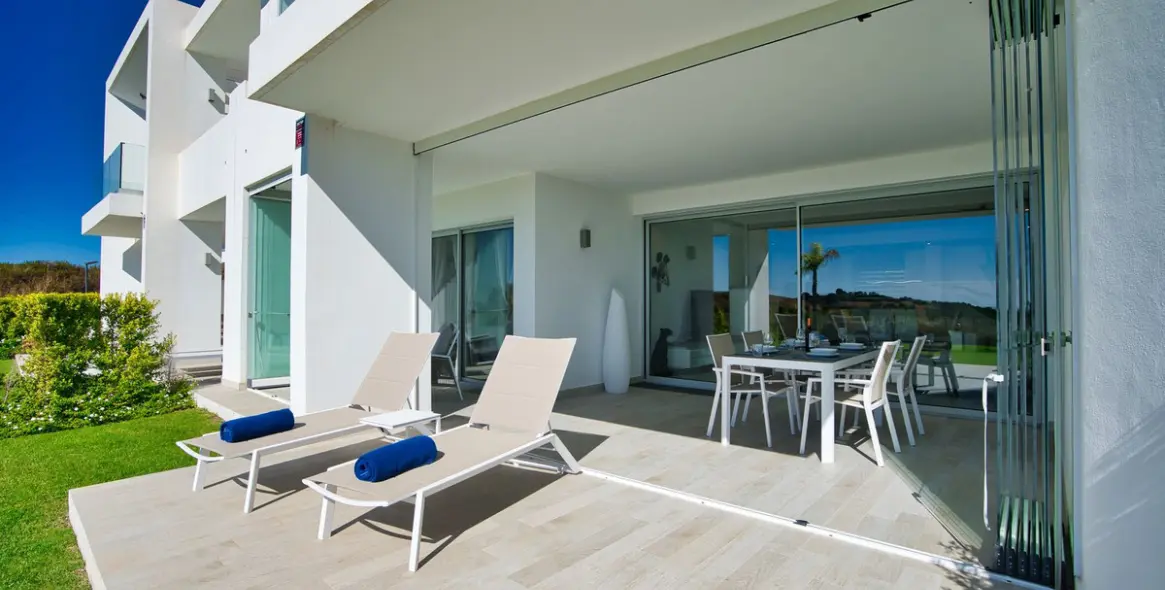 Sale of ground floor apartment in Estepona 31