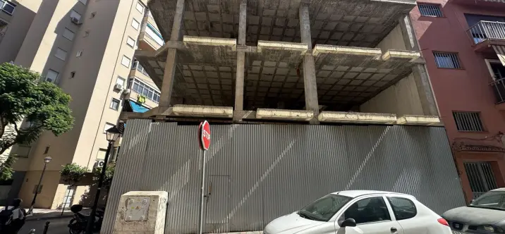 Продажа апартаментов на первом этаже в Fuengirola 0