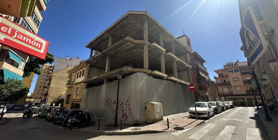 Sale of ground floor apartment in Fuengirola 2