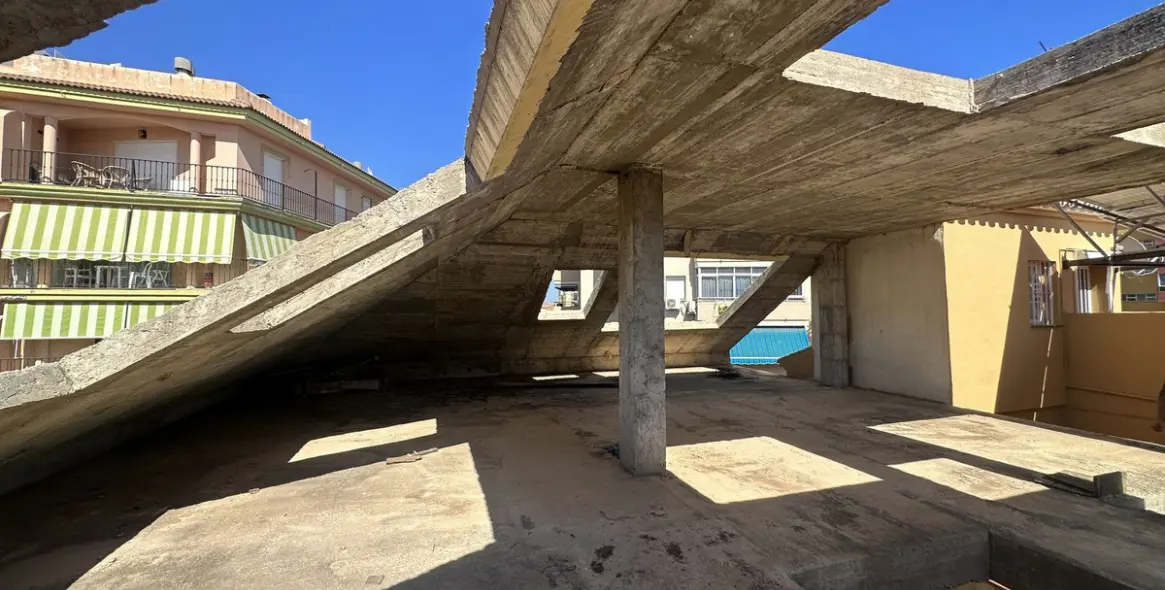 Sale of ground floor apartment in Fuengirola 12