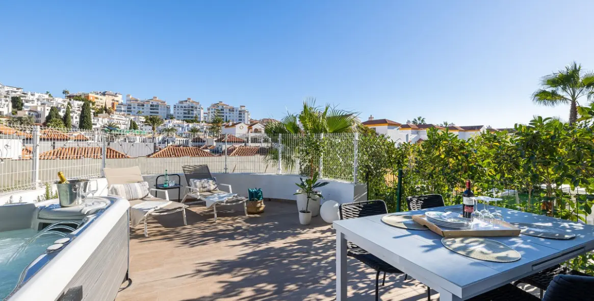 Продажа апартаментов на первом этаже в Benalmadena Costa 13