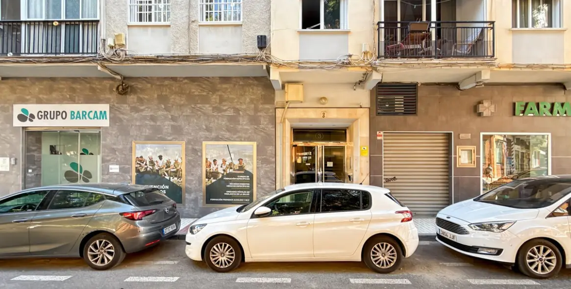 Sale of middle floor apartment in El Ejido 3